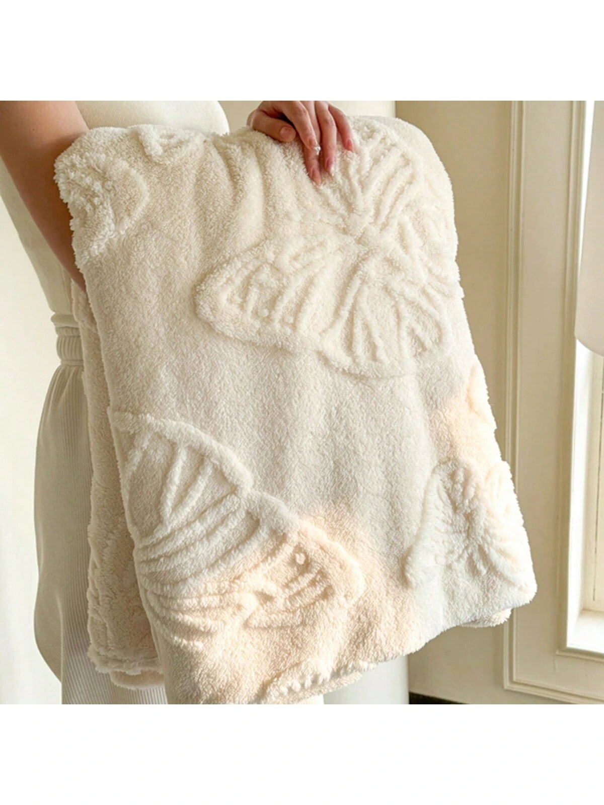 1Pc Super Soft Taffeta Jacquard Solid Color Blanket, Modern Raised Pattern Solid Color Plush Throw Blanket Gift, Suitable for Living Room, Sofa, Bedroom, Machine Washable