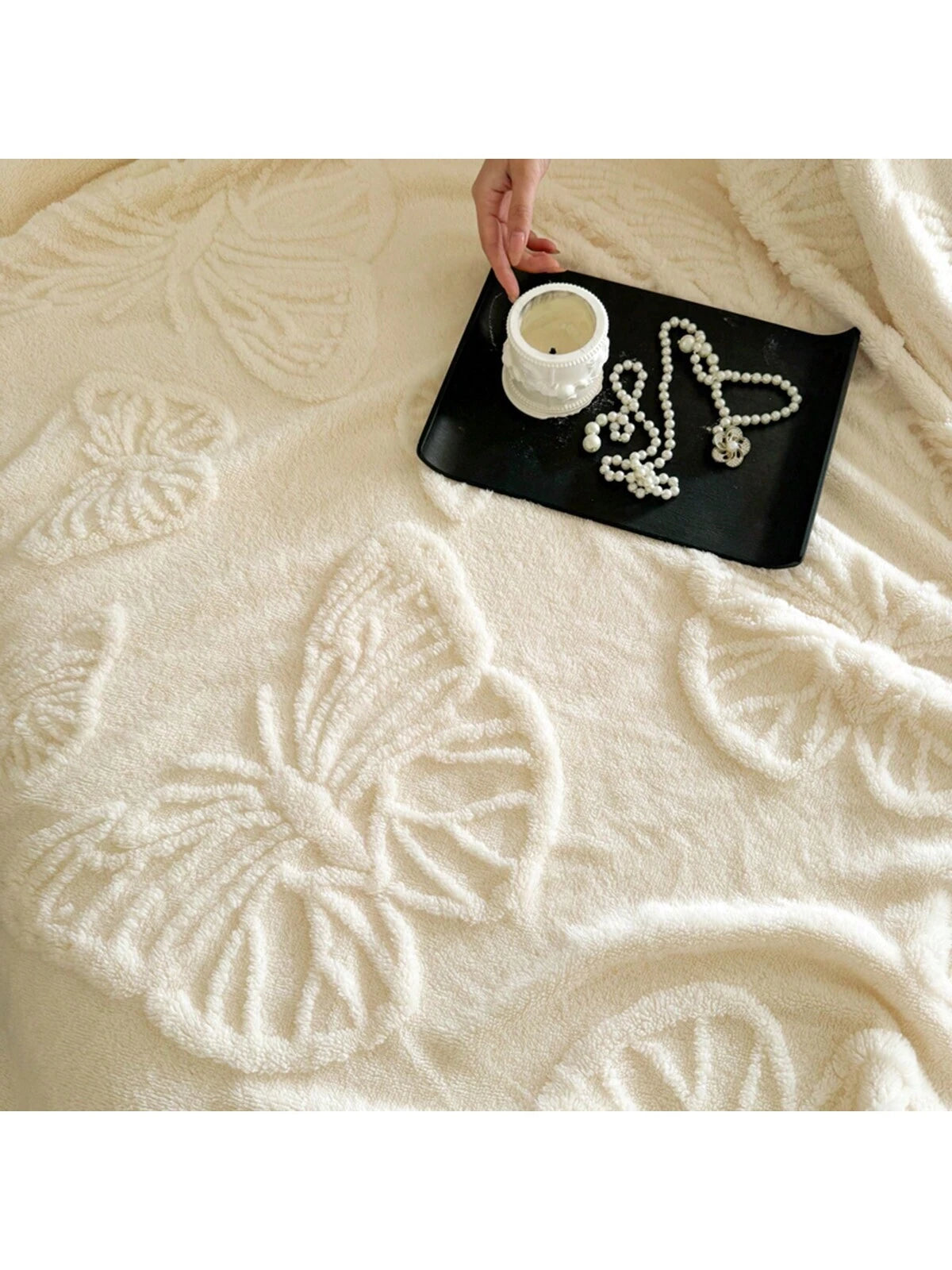 1Pc Super Soft Taffeta Jacquard Solid Color Blanket, Modern Raised Pattern Solid Color Plush Throw Blanket Gift, Suitable for Living Room, Sofa, Bedroom, Machine Washable
