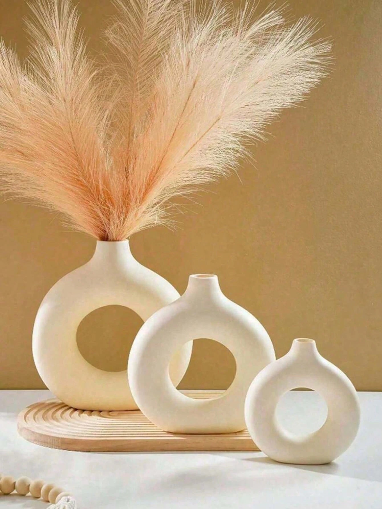 Doughnut-Shaped Vase - Perfect for Flowers, Coffee Tables, and Office Decorations - Ideal Small Flower Vase for Living Rooms, Bedrooms, and TV Stands - a Beautiful Birthday or Festival Gift
