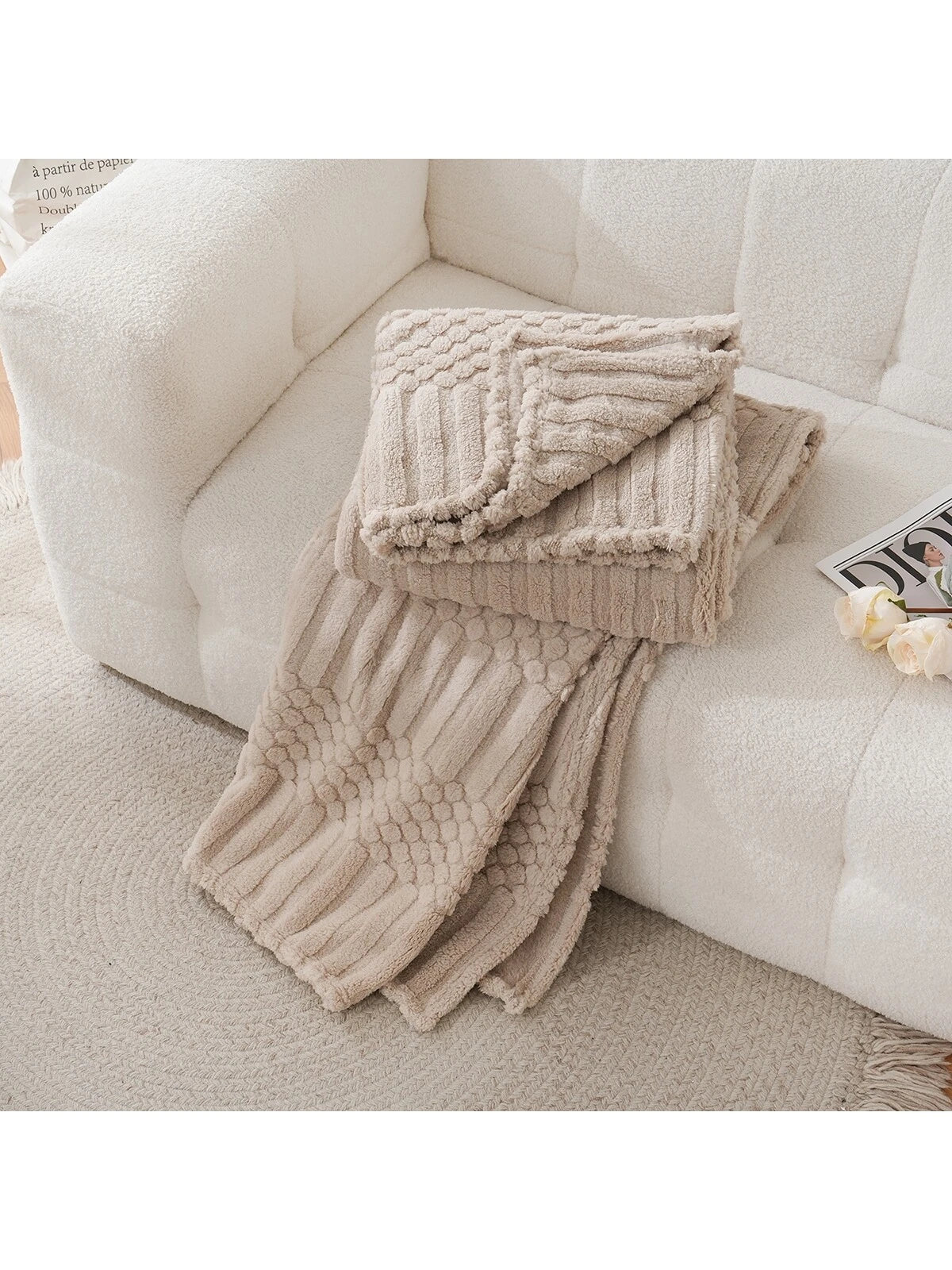 Throw Blanket for Couch-Soft White Boho Bed Throw Blanket,Fleece Cozy Blanket for Autumn,Cute White Fluffy Lightweight Blankets&Throws for Sofa,Chair,Home Decor,Woman,Man
