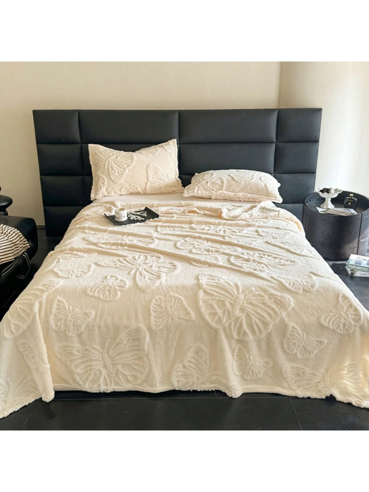 1Pc Super Soft Taffeta Jacquard Solid Color Blanket, Modern Raised Pattern Solid Color Plush Throw Blanket Gift, Suitable for Living Room, Sofa, Bedroom, Machine Washable