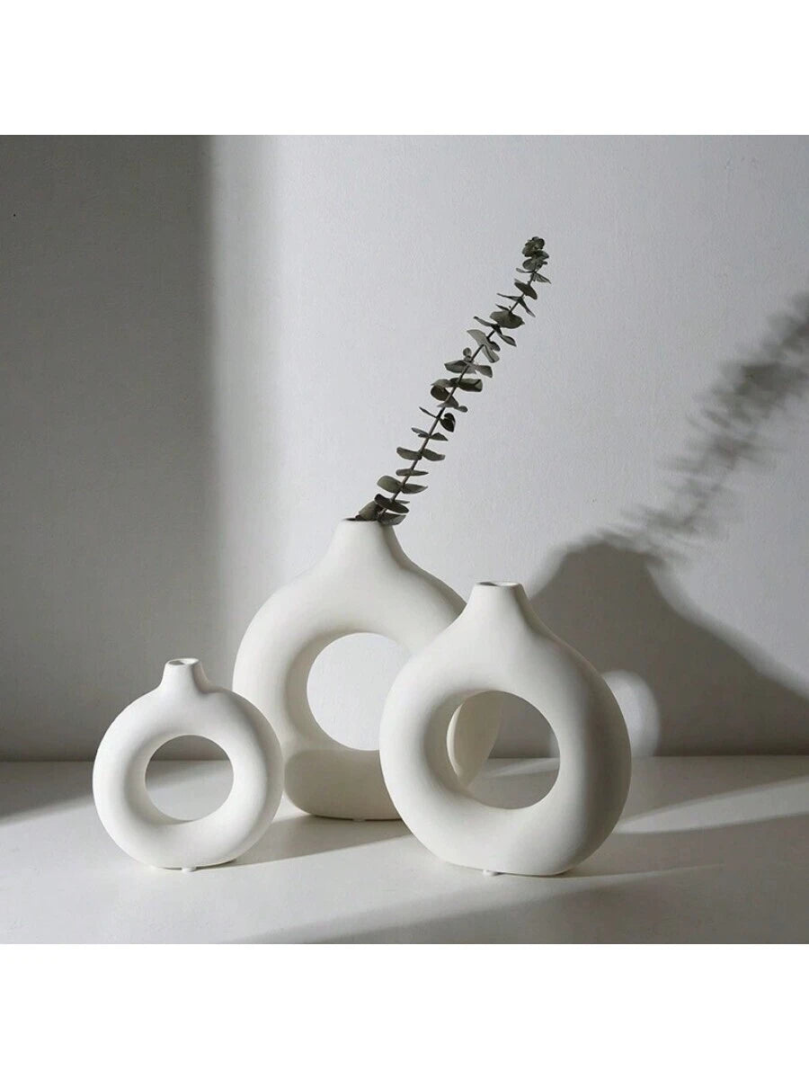 1Pc White Plastic Circular Flower Vase Decoration, Simulated Dry Flower Decoration Vase, Artistic Vase for Floral Arrangements, Simple Living Room Exhibition Hall Decoration Gifts Birthday Graduation