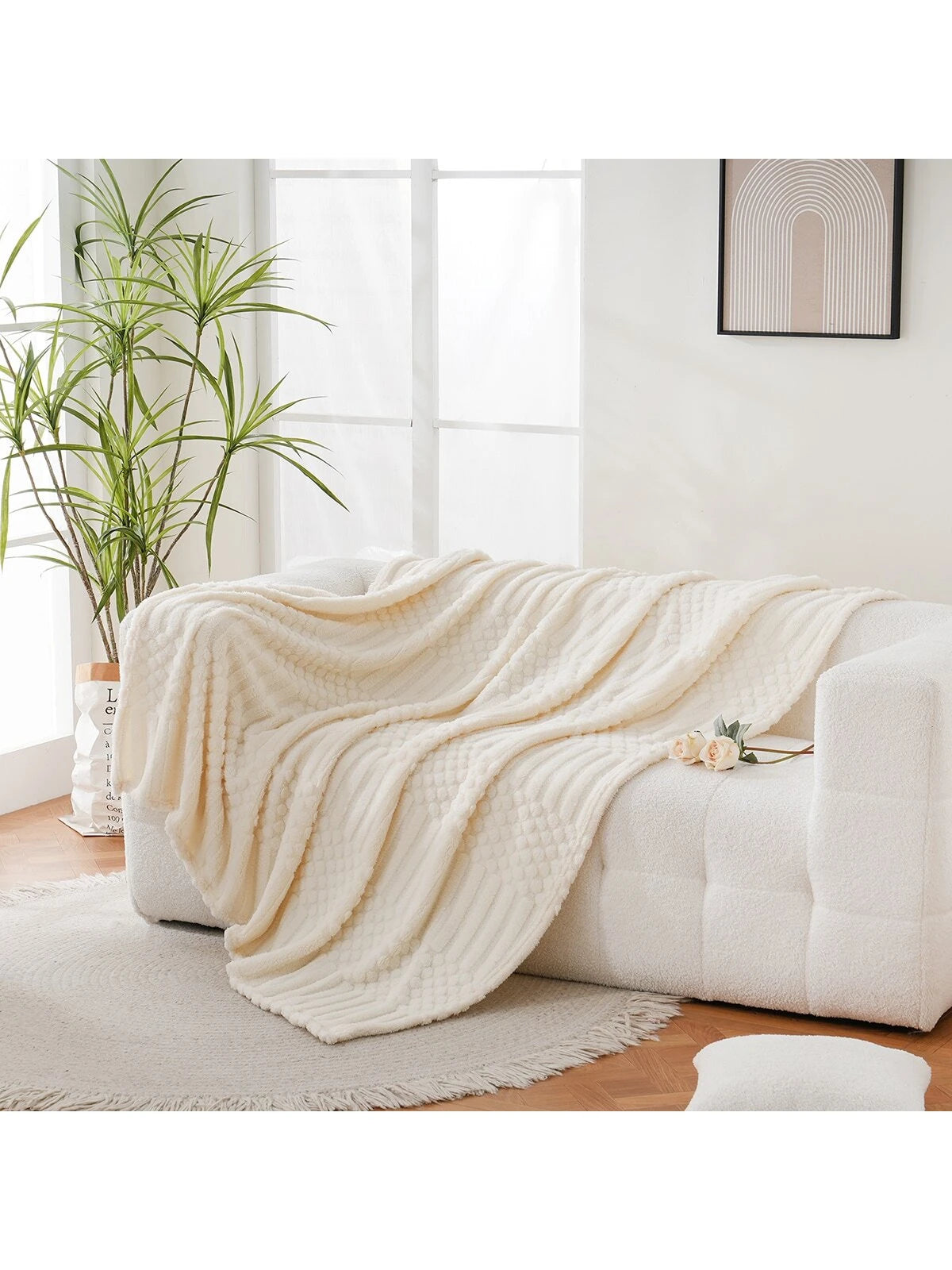 Throw Blanket for Couch-Soft White Boho Bed Throw Blanket,Fleece Cozy Blanket for Autumn,Cute White Fluffy Lightweight Blankets&Throws for Sofa,Chair,Home Decor,Woman,Man