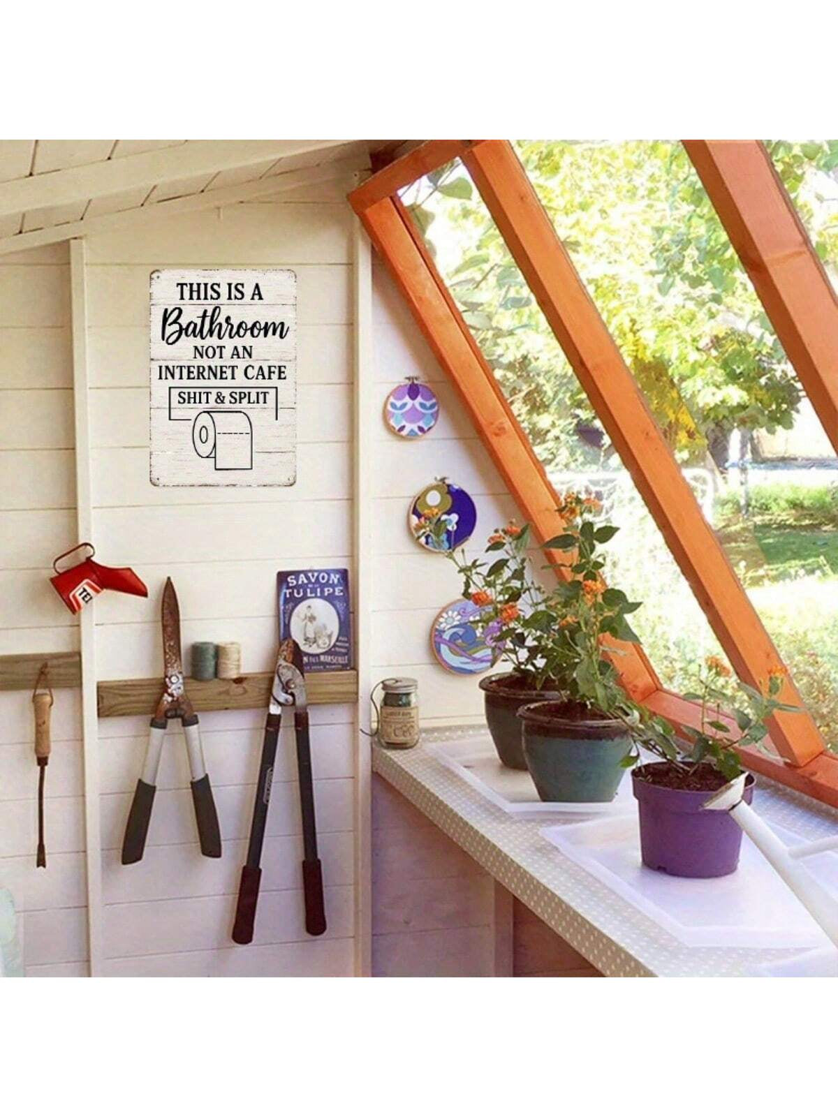 1PC Funny Tin Sign, This Is a Bathroom, Not an Internet Cafe, Humorous Wall Art, Bathroom Decor, Restroom Sign, High-Quality Metal Decor, Perfect for Restrooms and Toilets, 8X12 Inches / 20X30 Cm