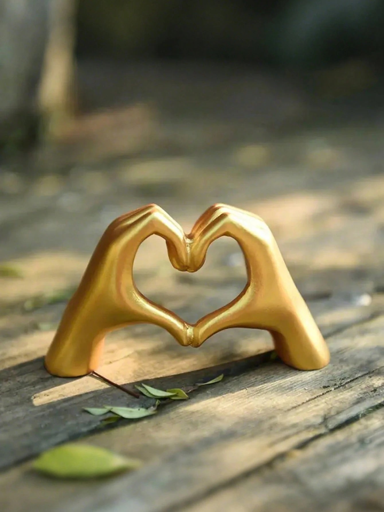 1Pc Resin Love Hands Statue Suitable for Office, Home, Birthday, Wedding, Anniversary, Romantic Desktop Decoration, Art Ornaments Crafts, Home Decor, Room Decor