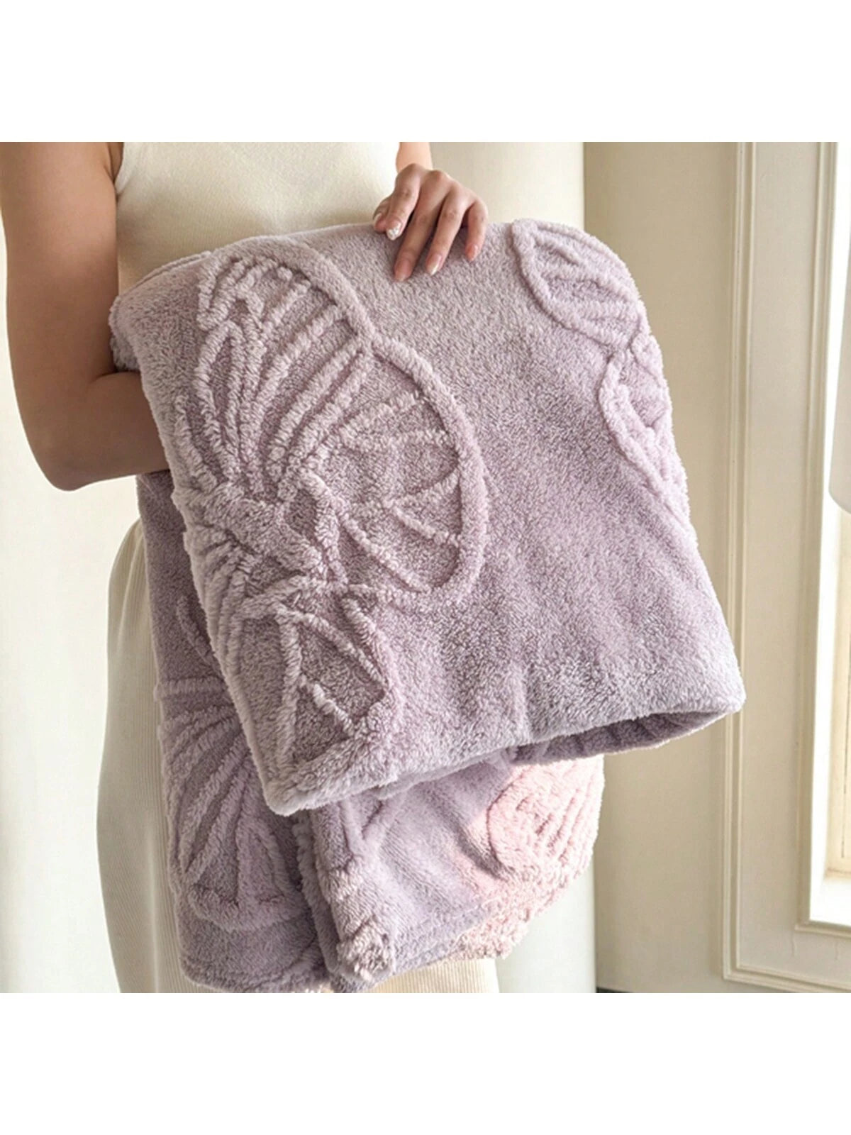 1Pc Super Soft Taffeta Jacquard Solid Color Blanket, Modern Raised Pattern Solid Color Plush Throw Blanket Gift, Suitable for Living Room, Sofa, Bedroom, Machine Washable