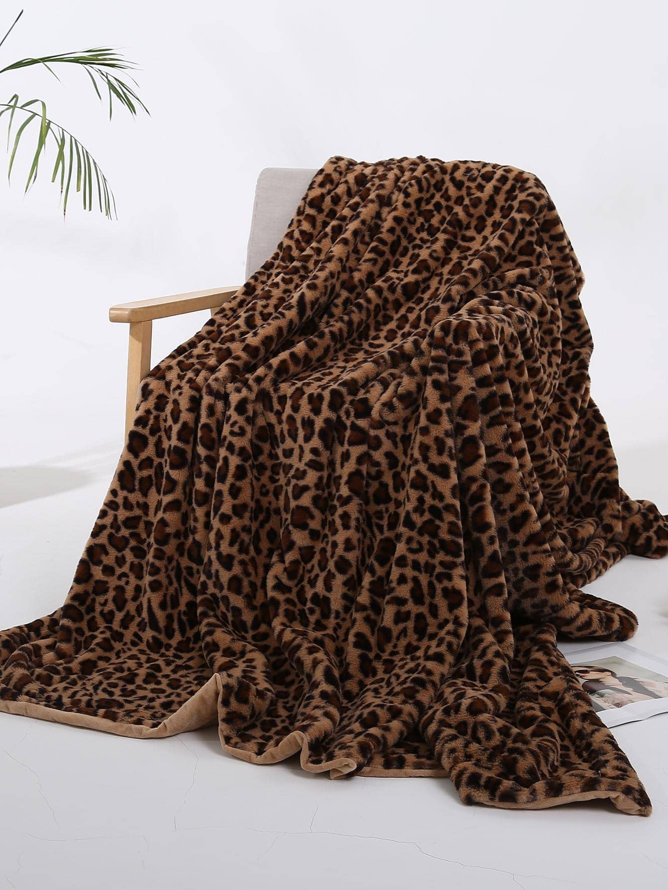 1Pc Leopard Print Faux Fur Double Layer Warm Blanket, Soft and Smooth Faux Animal Fur Texture, Reversible Plush Throw Blanket for Home, Living Room, Bedroom, Sofa, All Season Multipurpose Coverlet to Enhance Your Lifestyle