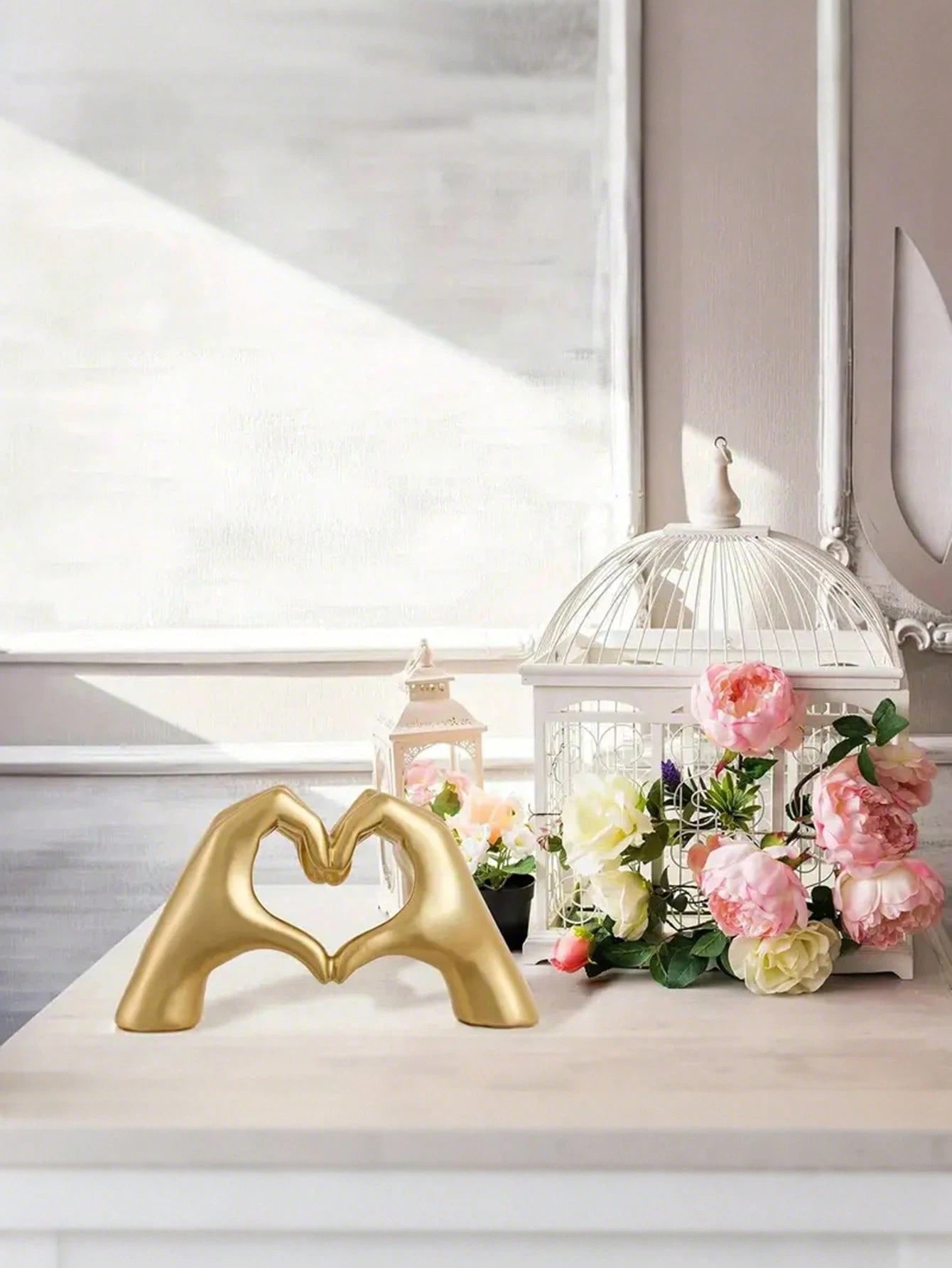 1Pc Resin Love Hands Statue Suitable for Office, Home, Birthday, Wedding, Anniversary, Romantic Desktop Decoration, Art Ornaments Crafts, Home Decor, Room Decor
